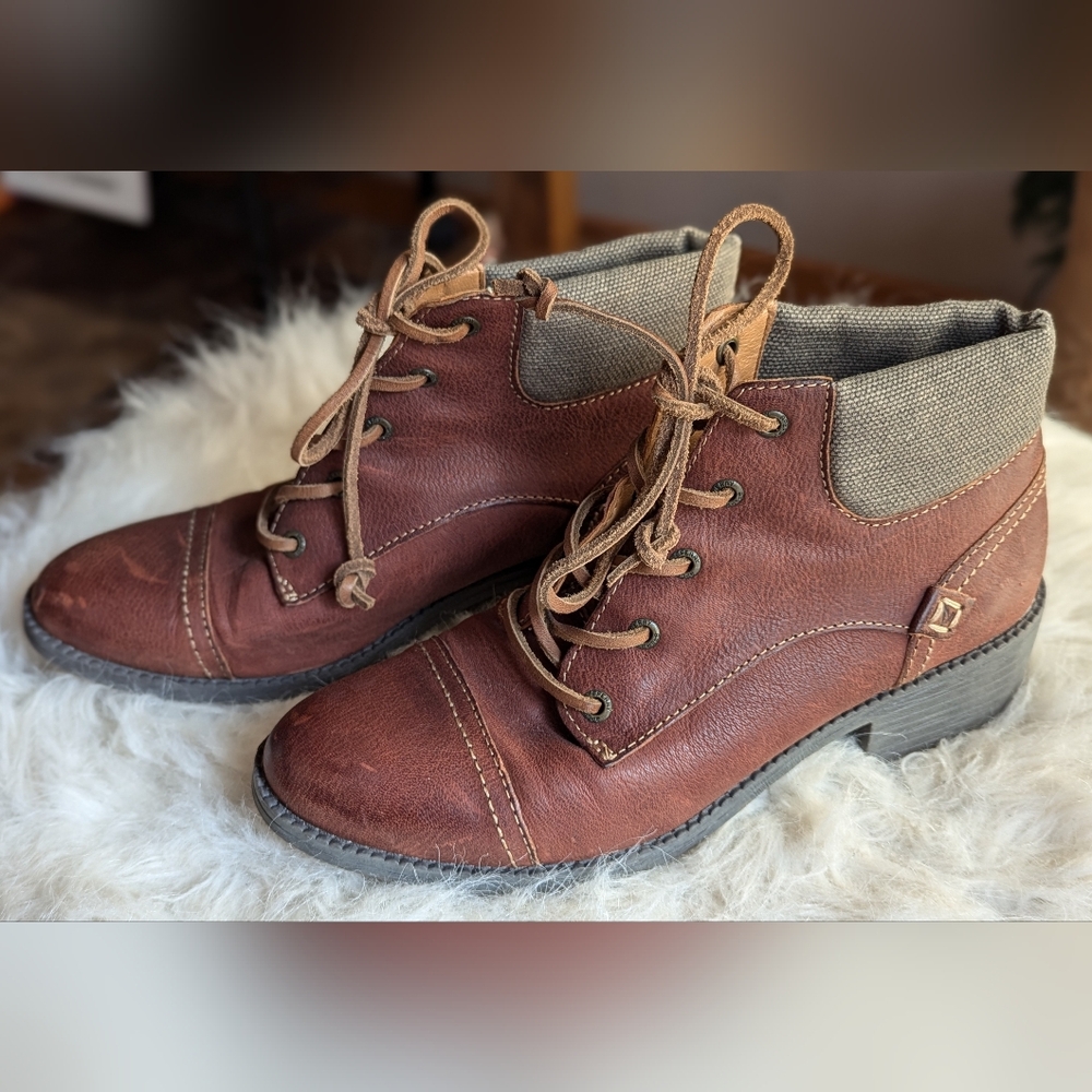 Sperry Top-Sider Juniper Quay Ankle Booties